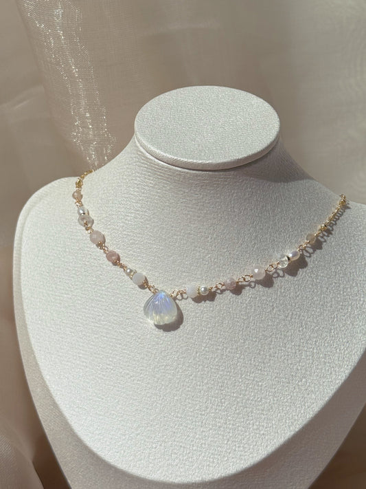 MAERA NECKLACE