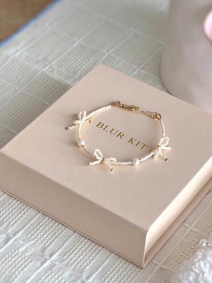 PETITE BOW BRACELET