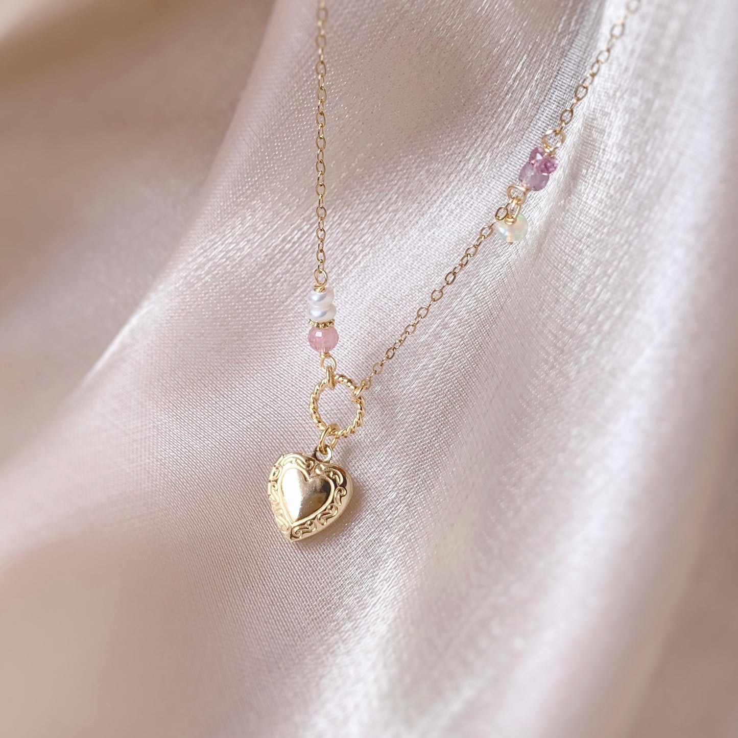 SMITTEN NECKLACE