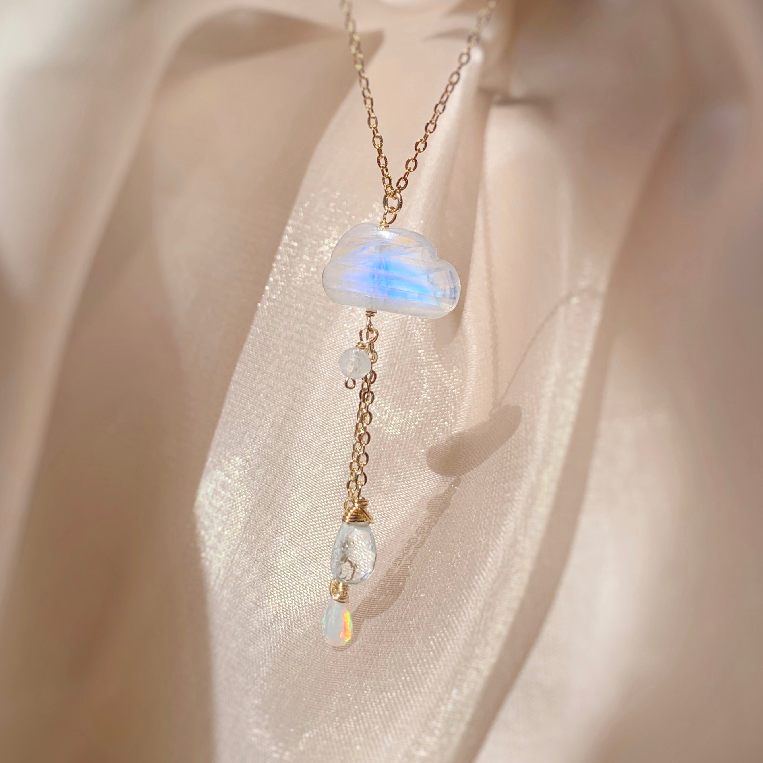 CLOUD 9 NECKLACE